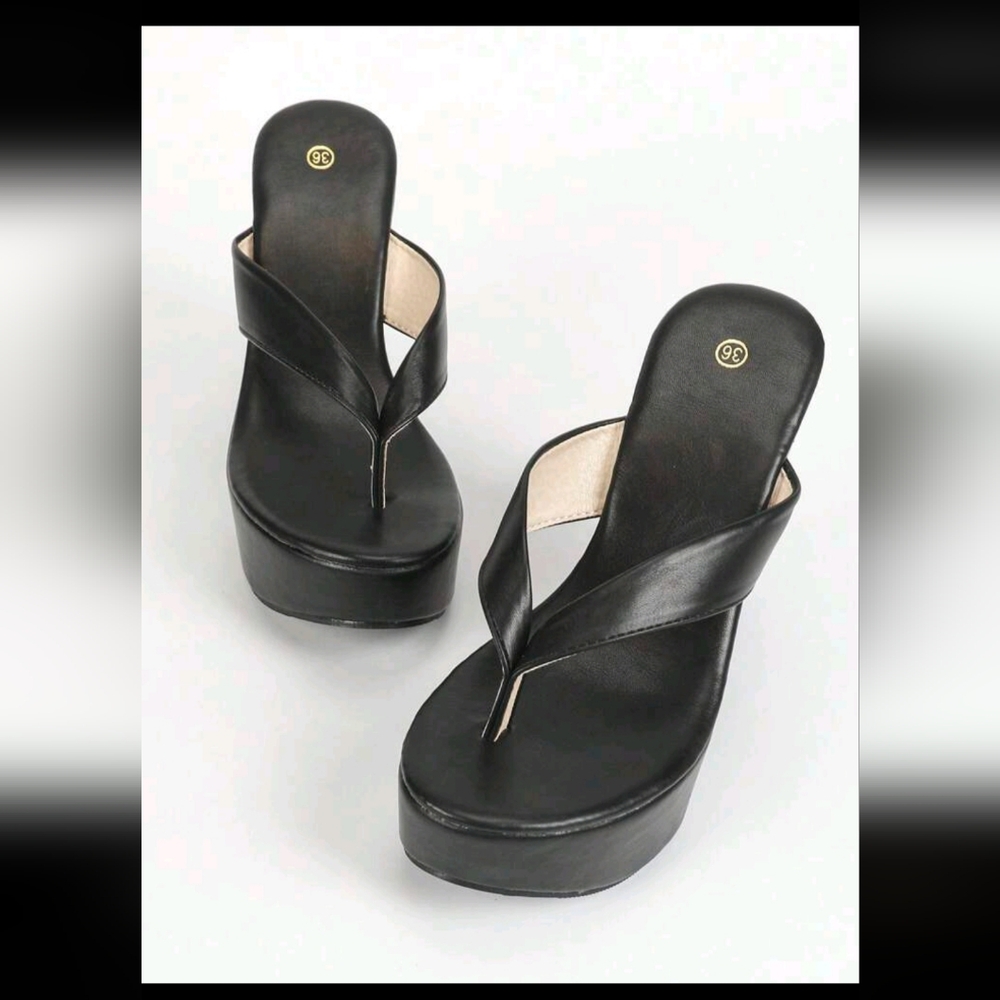 Black Wedge Sandals with High Platform and Thong Strap - Picture 3 of 7